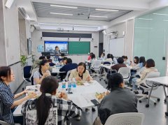 强调课程思政正在